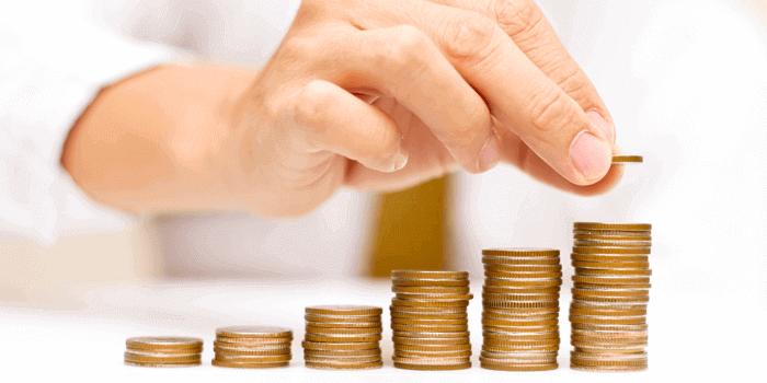 How do progressive jackpot funds grow?